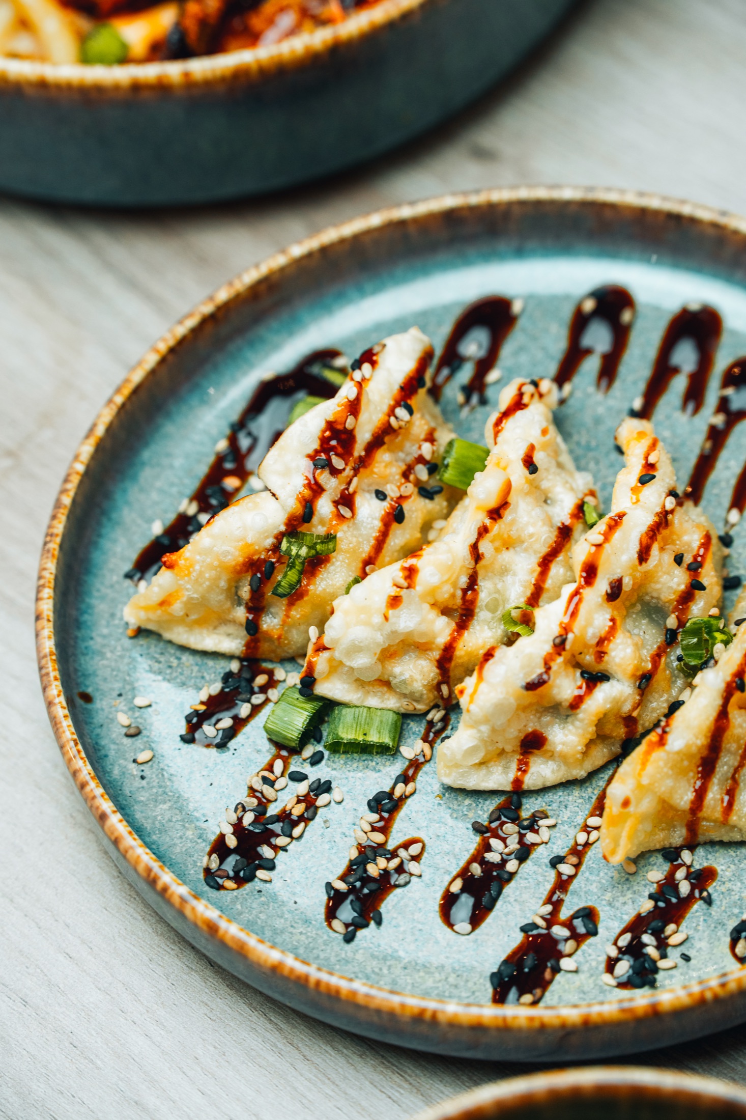 Gyozas nappés de sauce